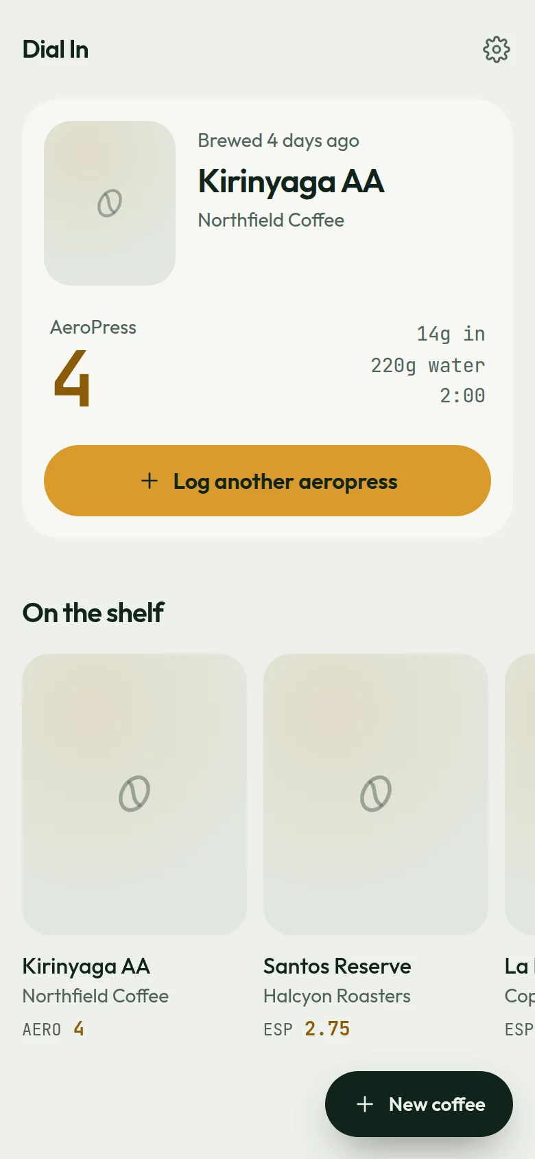 Рафтът в Dial In: последното варене на Kirinyaga AA с AeroPress на настройка 4, а отдолу пакетите на рафта.